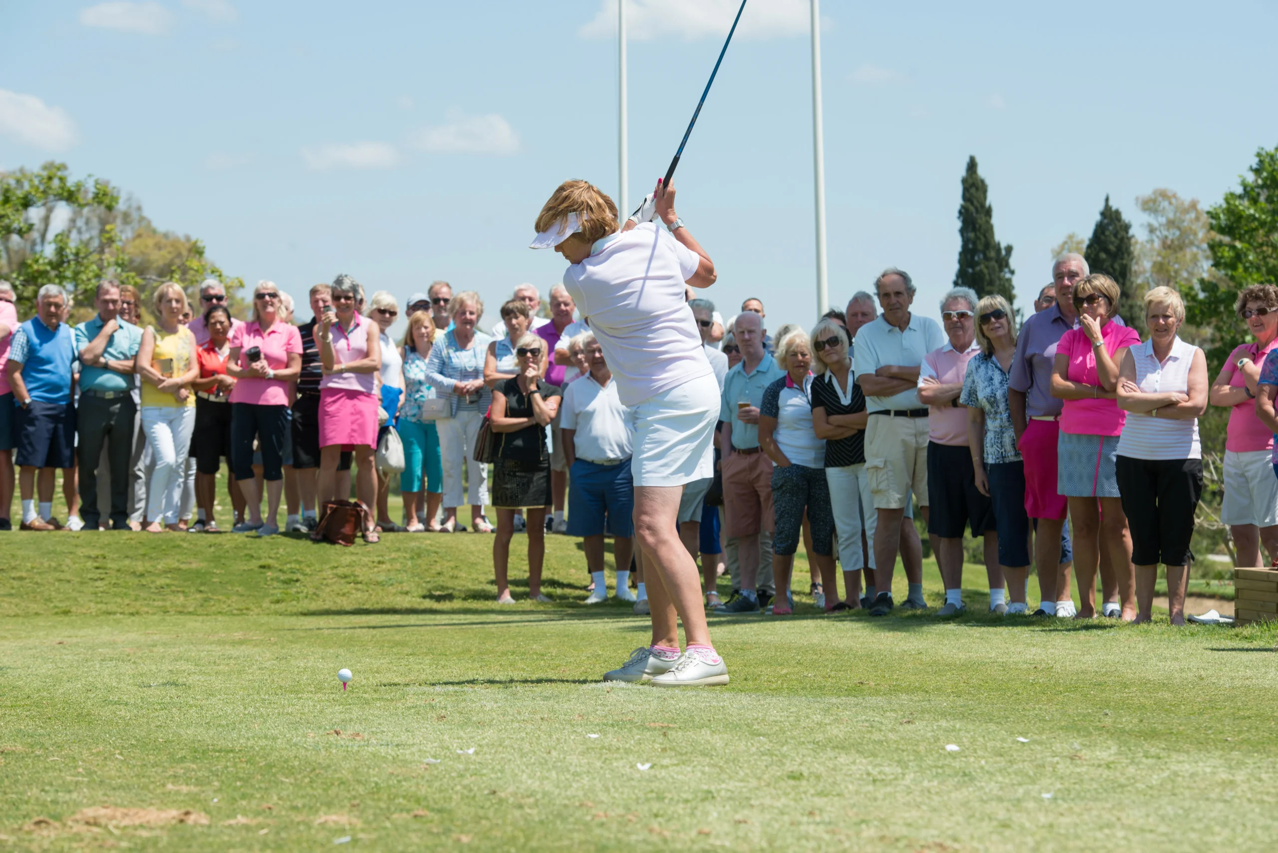 Posicionamiento en Golf: 3 Claves para que tu Club Deje de Ser Uno Más