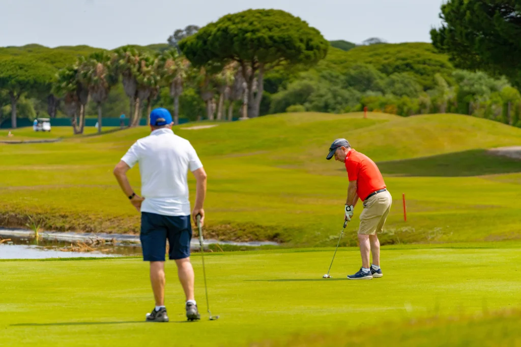 Usar Redes sociales para conectar con golfistas potenciales