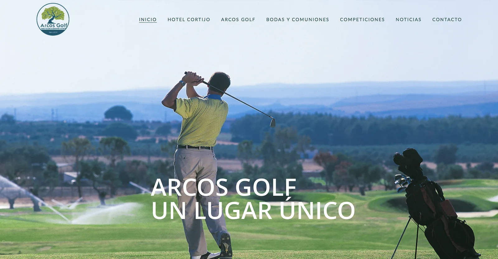 Diseño de la web de Arcos Golf orientada a jugadores visitantes